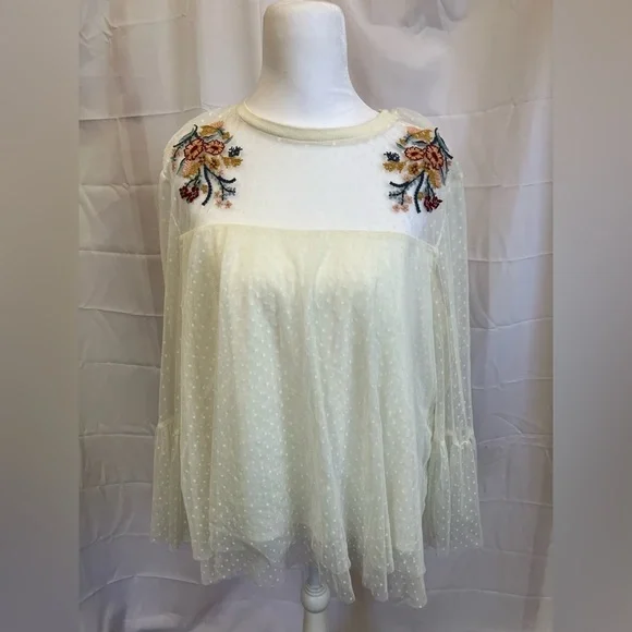 Xhilaration Ivory Sheer Polka Dot Top - Picture 5 of 10